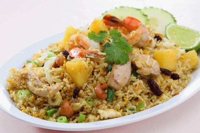 Order Pineapple Fried Rice food online from Noodle World store, San Marino on bringmethat.com