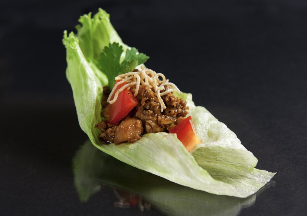Order Lettuce Wrap food online from Lanna Thai Cuisine store, San Diego on bringmethat.com