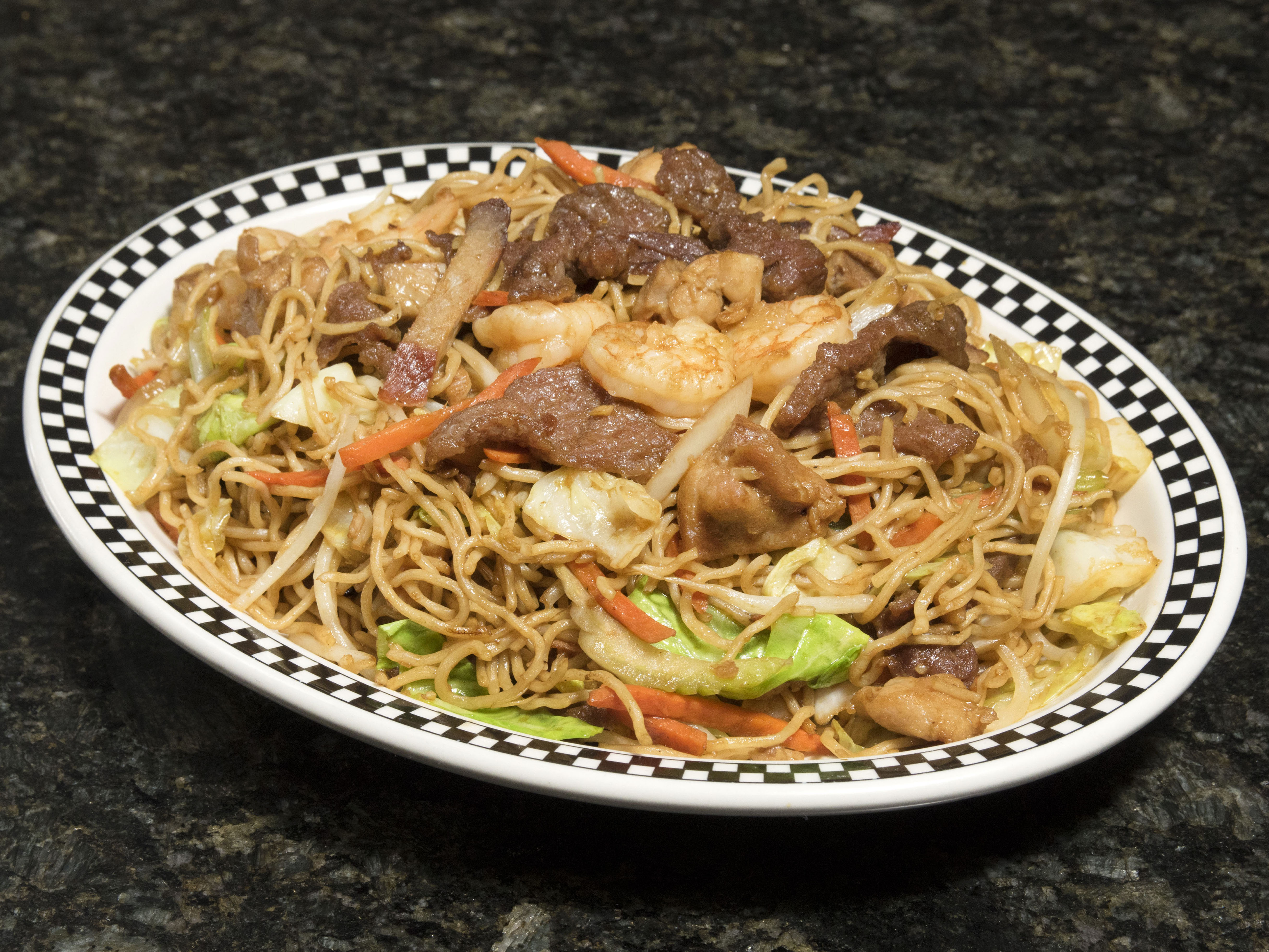 Order House Special Chow Mein food online from Chinatown Restaurant store, Encinitas on bringmethat.com