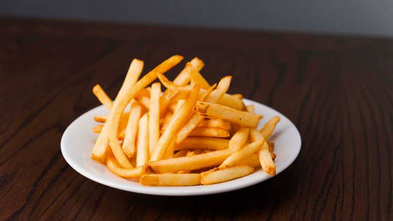 Order 1/2 lb. French Fries food online from Papa Saverio's store, Elgin on bringmethat.com
