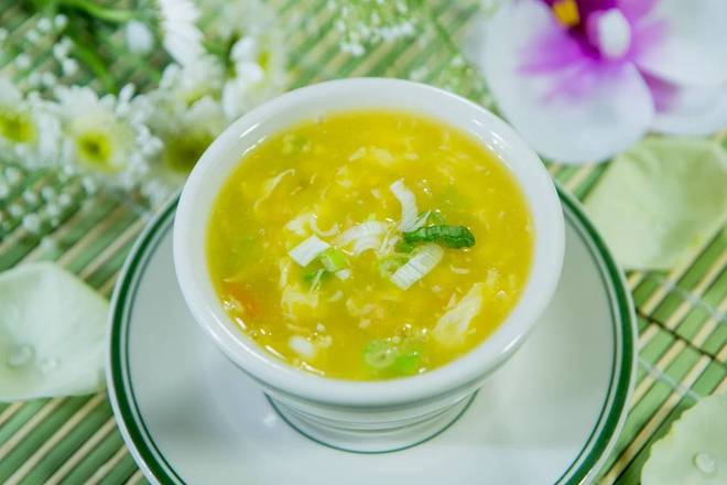 Order Egg Flower Soup food online from Dragon Palace store, Gresham on bringmethat.com