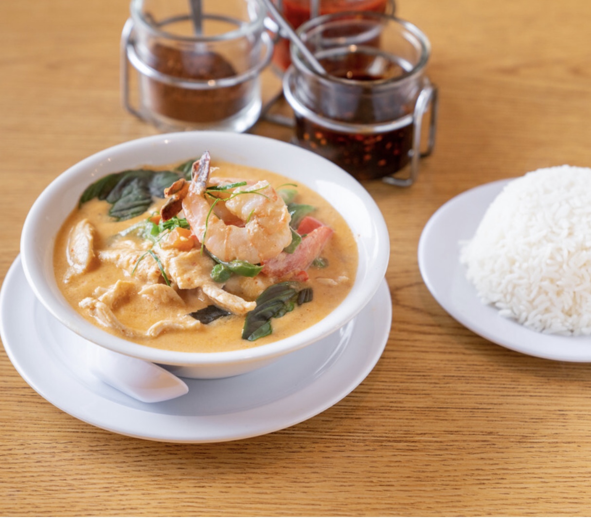 Order 78. Red Curry food online from Cha Cha 8 store, Panorama City on bringmethat.com