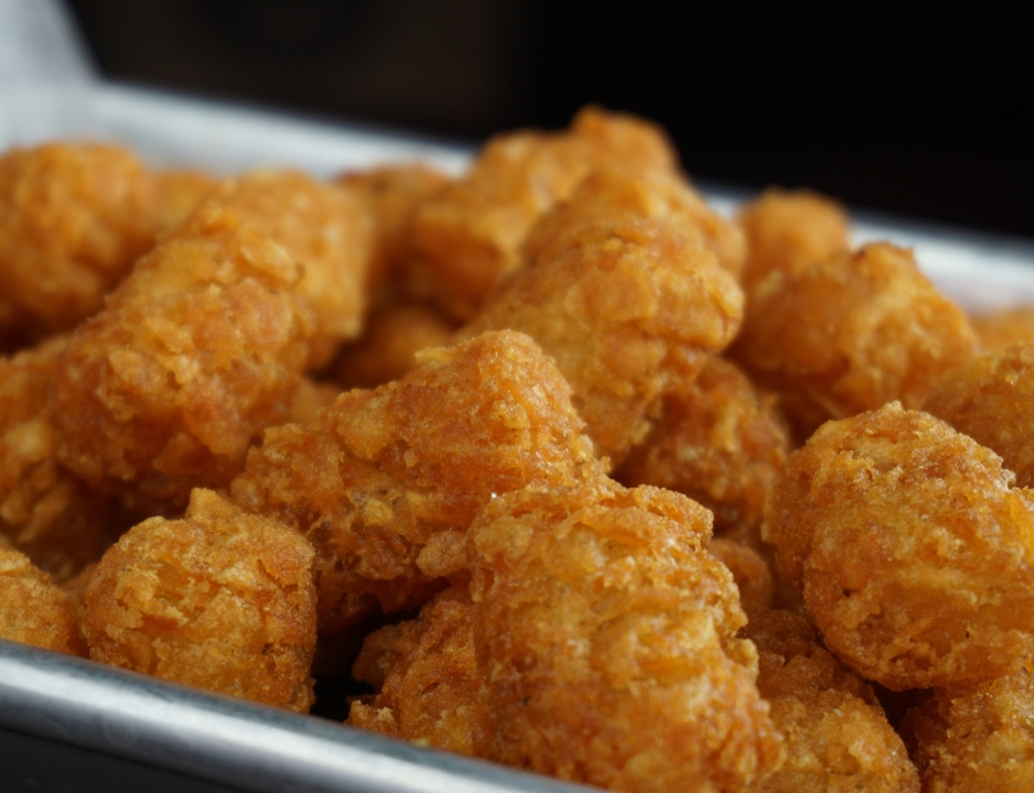 Order Tater Tots food online from Danny's Pizza & Burger Bar store, Chicago on bringmethat.com