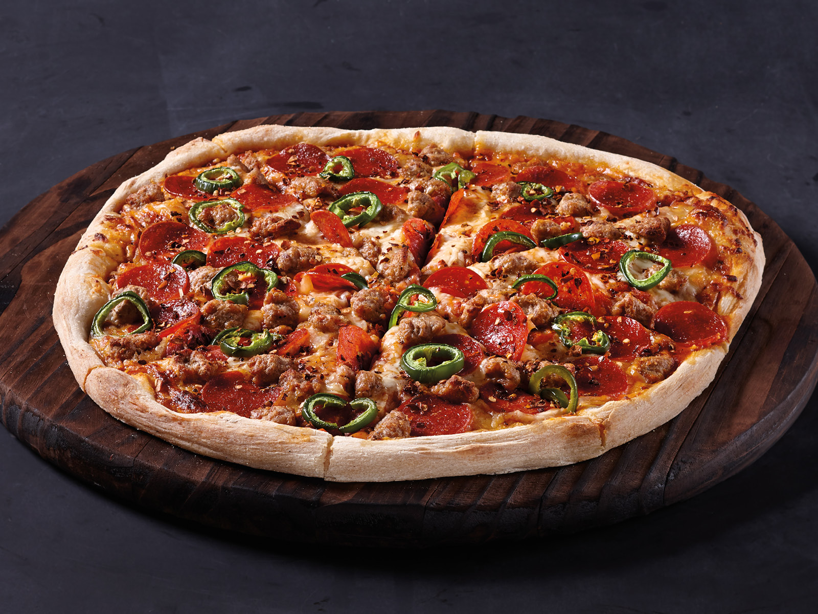 Order The Spicy Devil Pizza food online from Hy-Vee Mealtime store, Robbinsdale on bringmethat.com