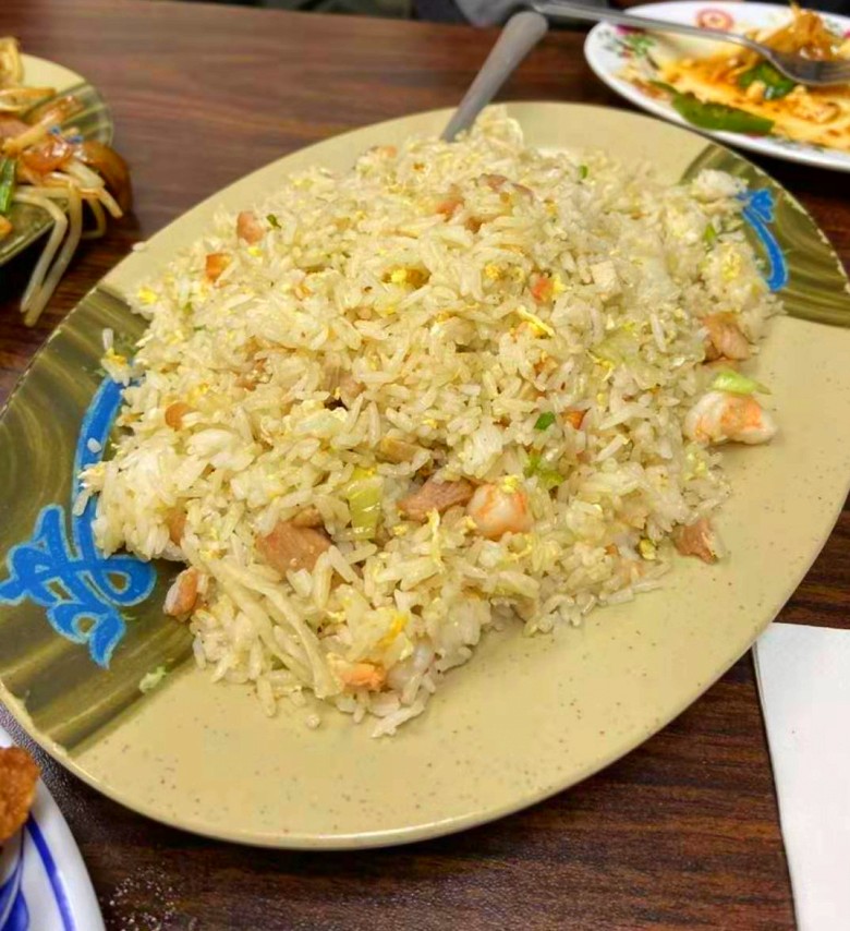 Order 7. House Special Fried Rice(招牌炒饭) food online from New Fortune Restaurant store, San Francisco on bringmethat.com