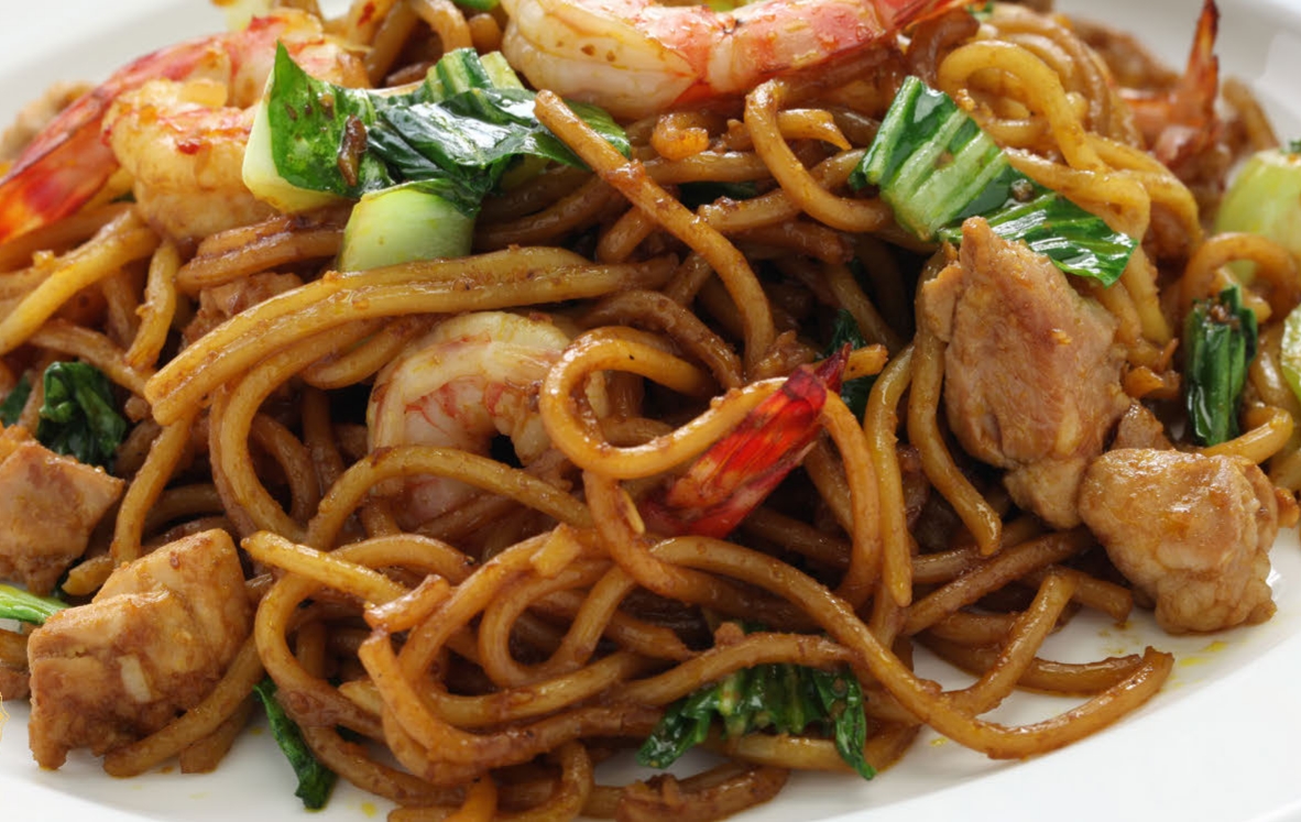 Order 33. Seafood Chow Mein food online from Won Kok Restaurant store, San Francisco on bringmethat.com