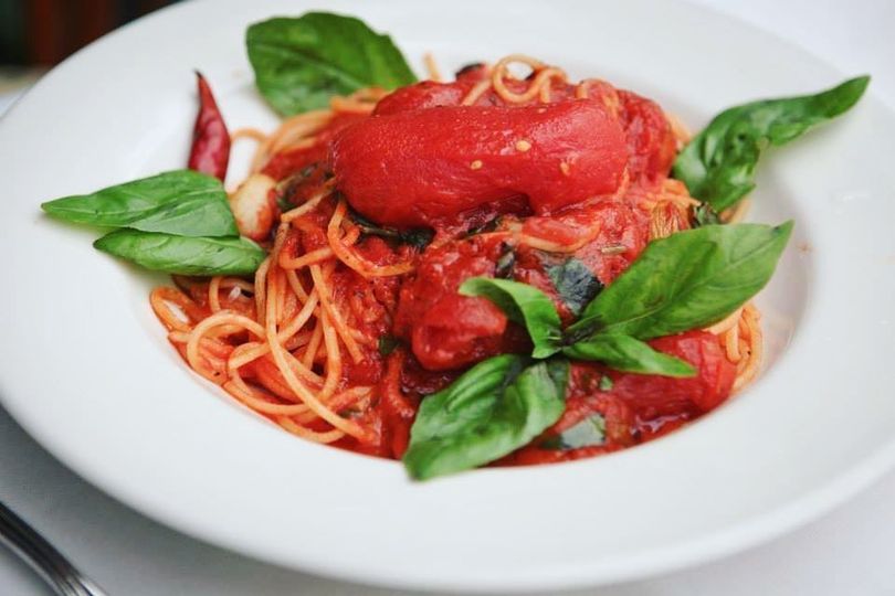 Order Spaghetti al Sugo di Pomodoro food online from Polpo Restaurant store, Greenwich on bringmethat.com