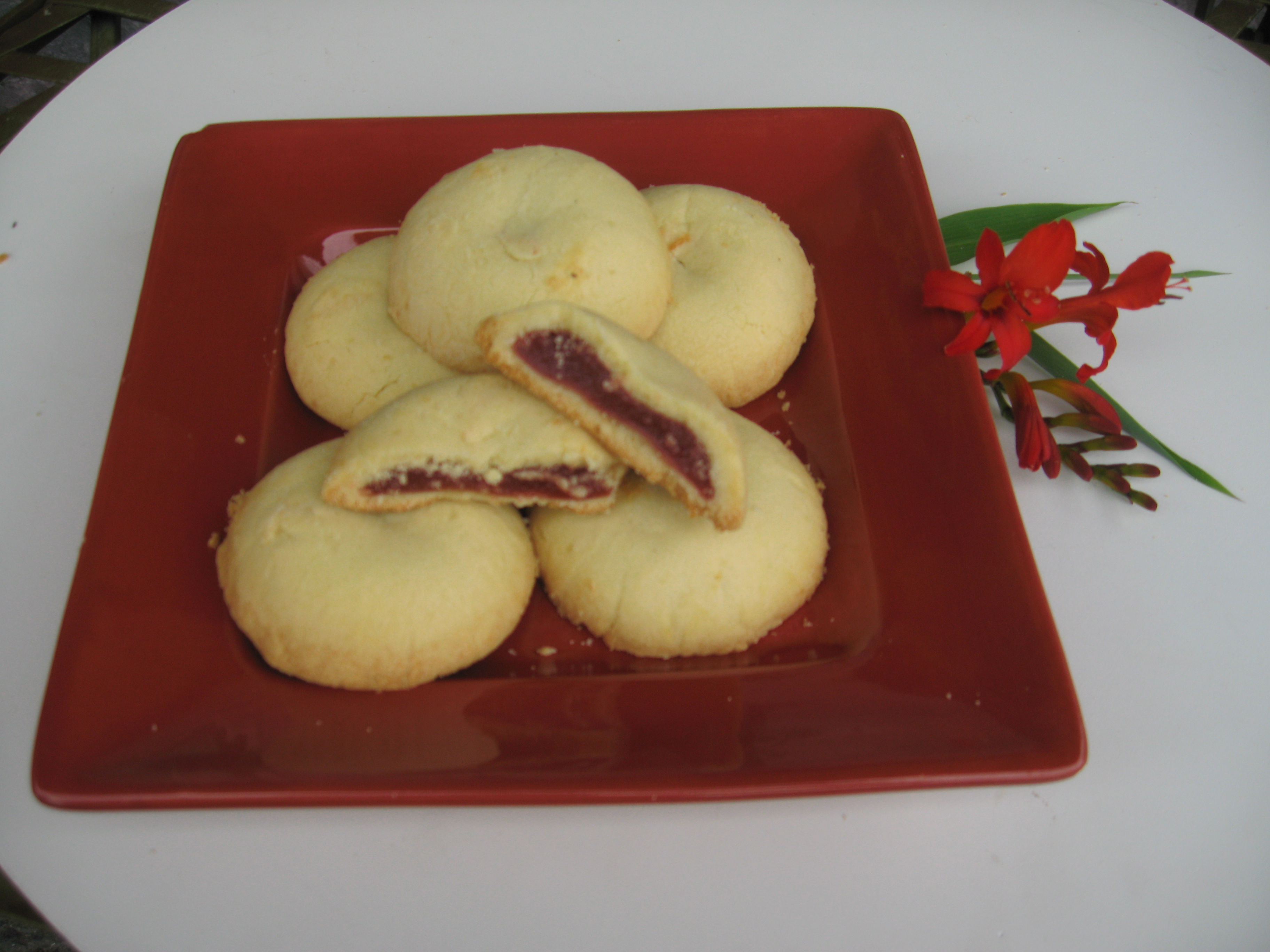 Order Guava Cookie food online from An Xuyen Bakery store, Portland on bringmethat.com