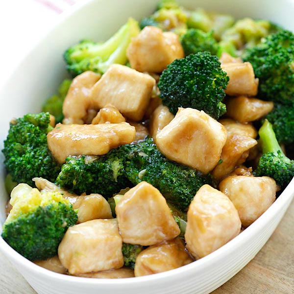 Order Chicken Broccoli （芥兰鸡） food online from Fuji Grill Buffet store, Parma on bringmethat.com
