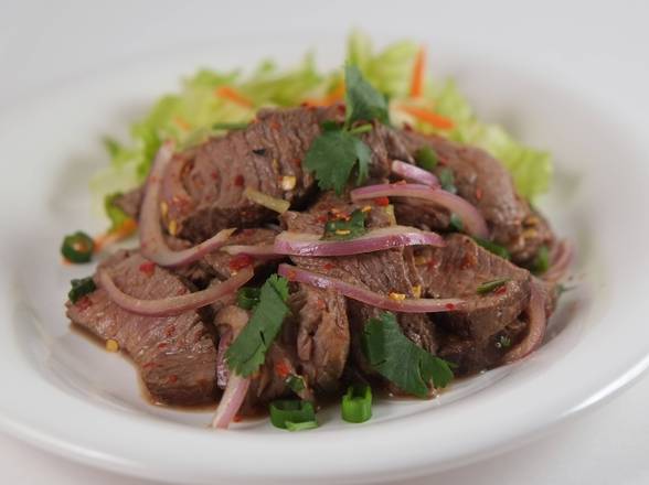 Order 17. Thai Spicy Beef Salad food online from Noodle World store, San Marino on bringmethat.com