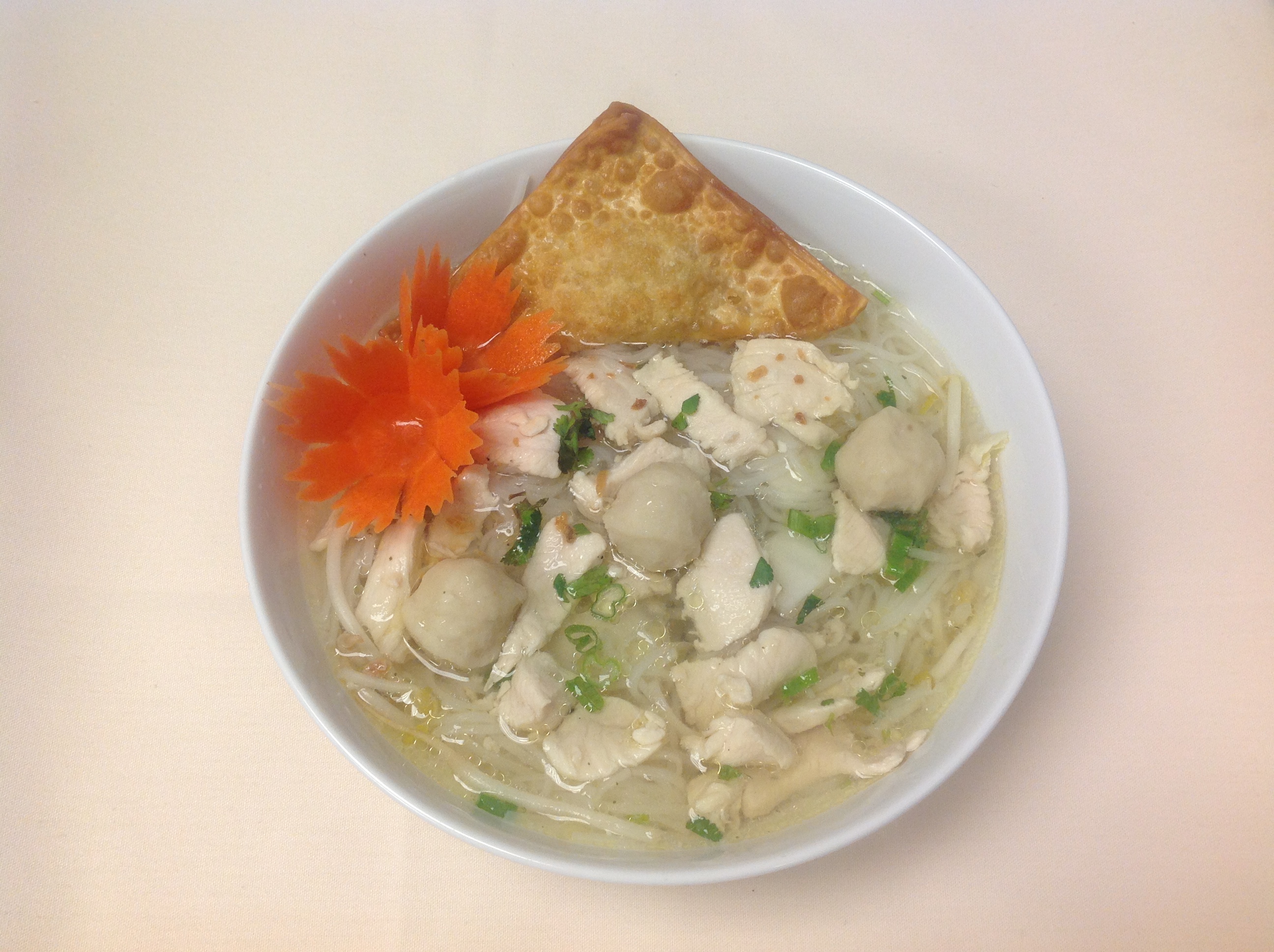 Order 69. Noodle Soup food online from Nine classic thai cuisine store, Chicago on bringmethat.com