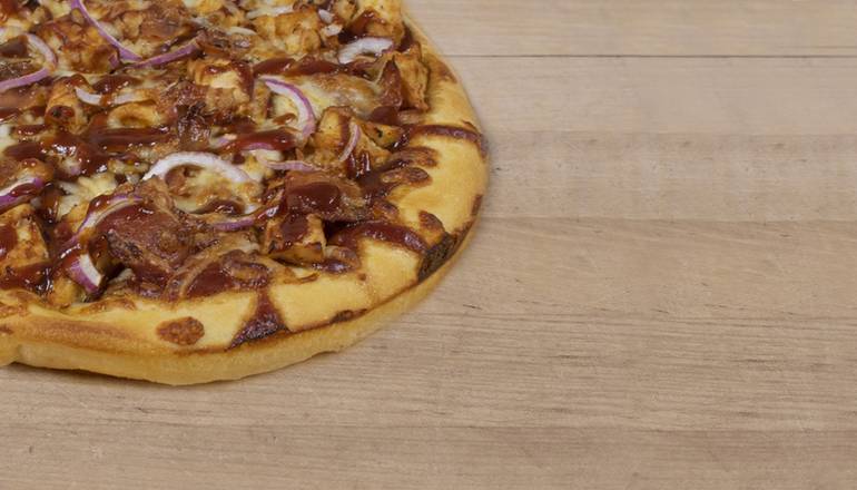 Order 14" Large BBQ Chicken Pizza food online from Amato's Real Italian Food To Go store, Portland on bringmethat.com