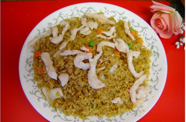 Order 24. Chicken Fried Rice food online from China Garden store, Waukegan on bringmethat.com