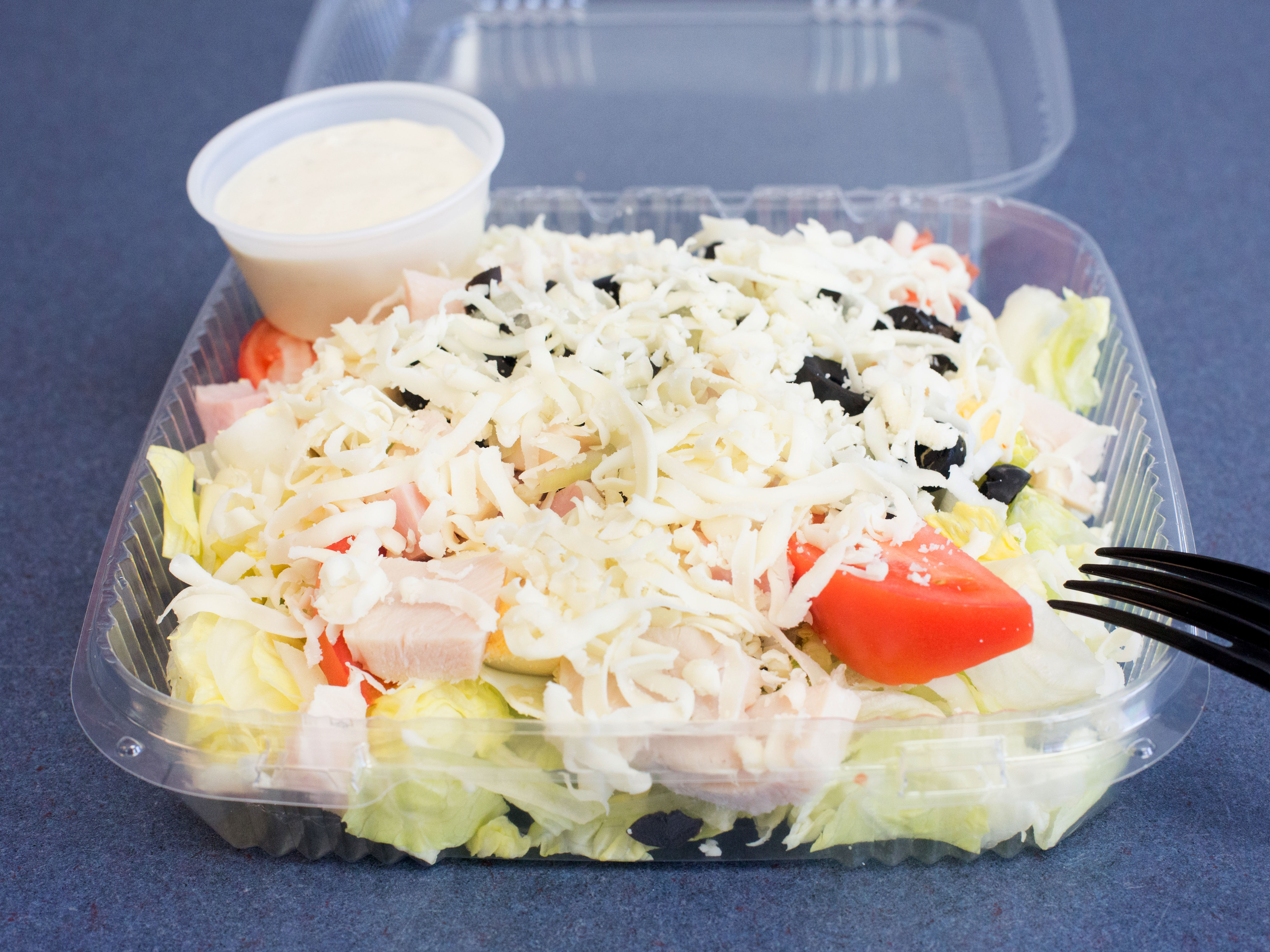 Order Chef's Salad food online from Aurora's Pizzeria store, Chicopee on bringmethat.com