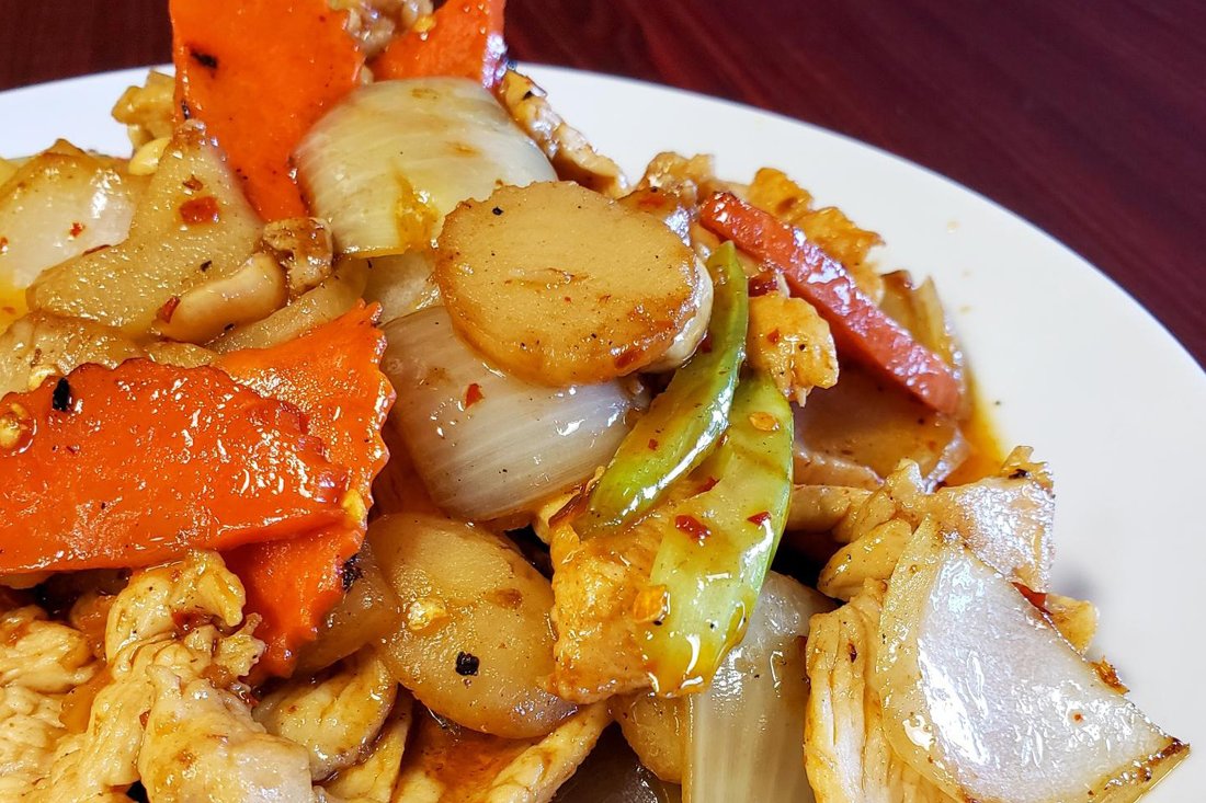 Order Kung Pow food online from Ocha Thai Cuisine store, Las Vegas on bringmethat.com