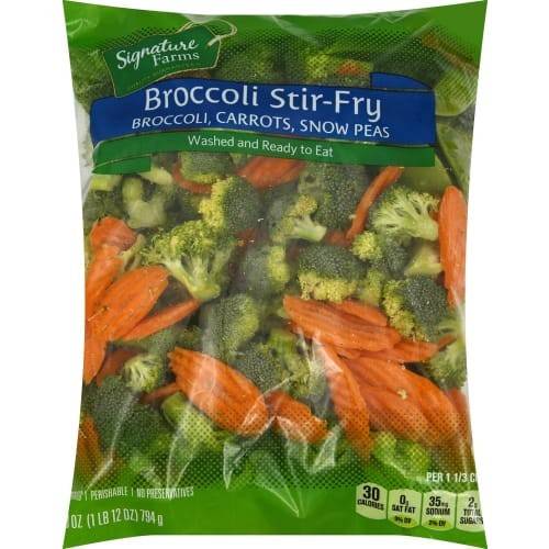 Order Signature Farms · Broccoli Stir Fry with Carrots & Snow Peas (28 oz) food online from Shaw's store, Raynham on bringmethat.com