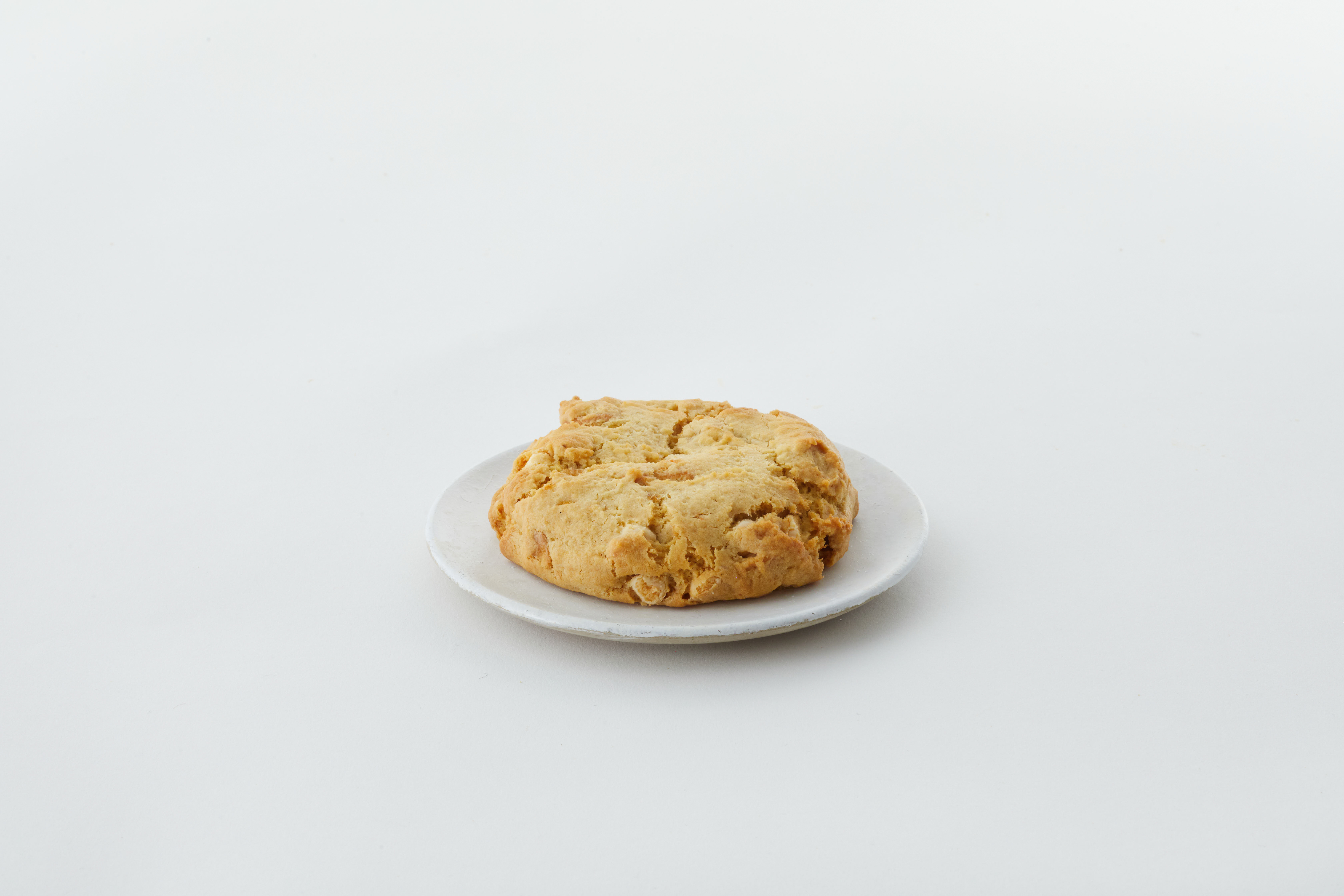 Order Banana Pudding Cookie to go food online from Magnolia Bakery store, Los Angeles on bringmethat.com