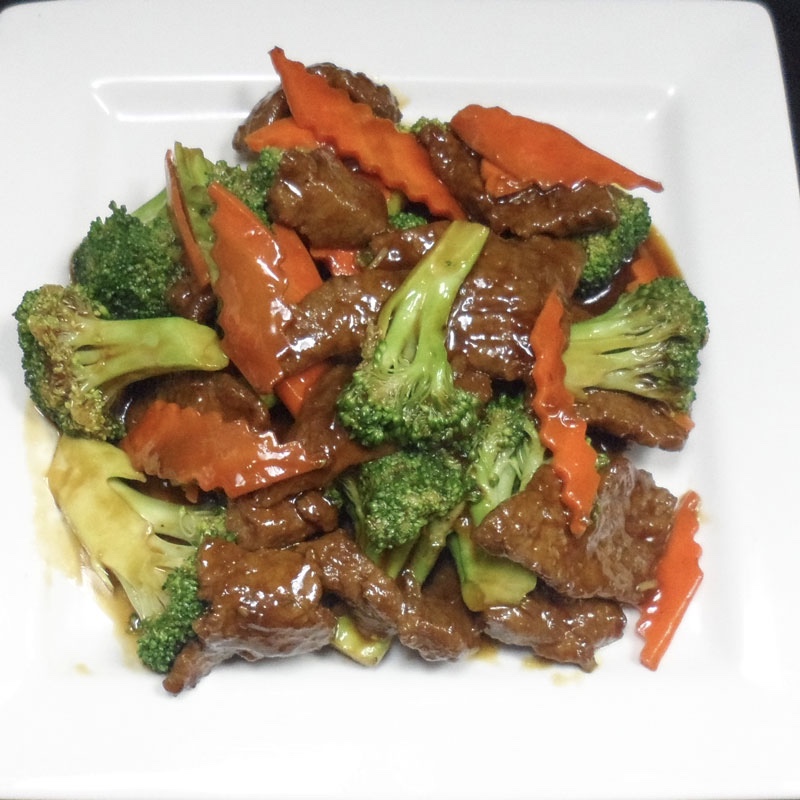 Order C10. Beef with Broccoli Combo 芥蓝牛晚餐 food online from Hai Sun Chinese Restrnt store, Brooklyn on bringmethat.com