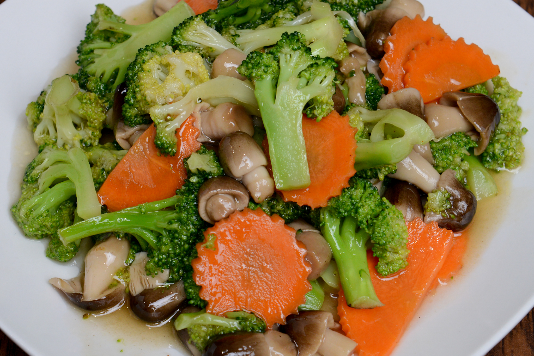 Order 62. Broccoli with Oyster Sauce food online from Rincome Restaurant store, Northridge on bringmethat.com