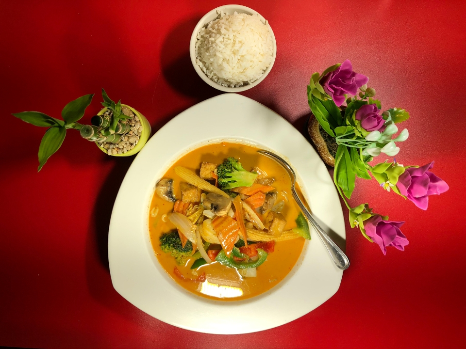Order P-Panang Curry(C4) (3PD) food online from Chaang Thai Restaurant store, Morgantown on bringmethat.com