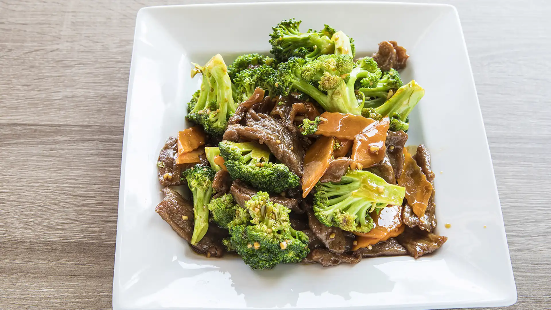 Order Beef with Broccoli food online from Wok Express store, Lake Forest on bringmethat.com
