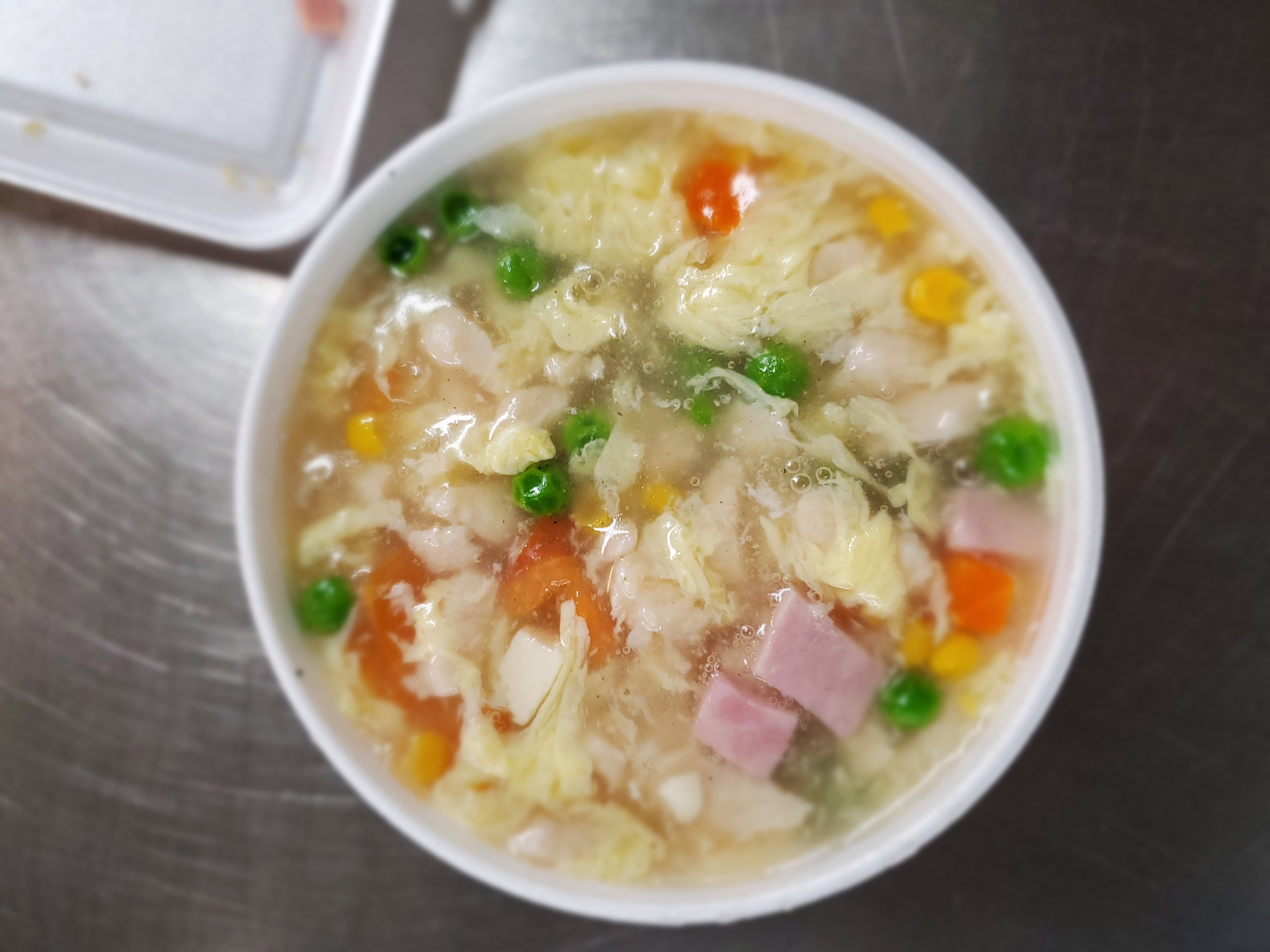 Order 18. Velvet Chicken Corn Soup food online from Ho Ho Gourmet store, Salt Lake City on bringmethat.com