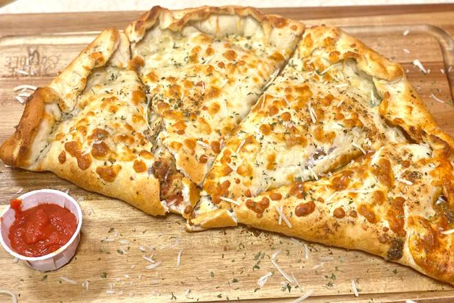 Order Grilled Chicken Calzone (Pollo à la Parrilla) food online from KMPizza&Grill store, Lawrence on bringmethat.com