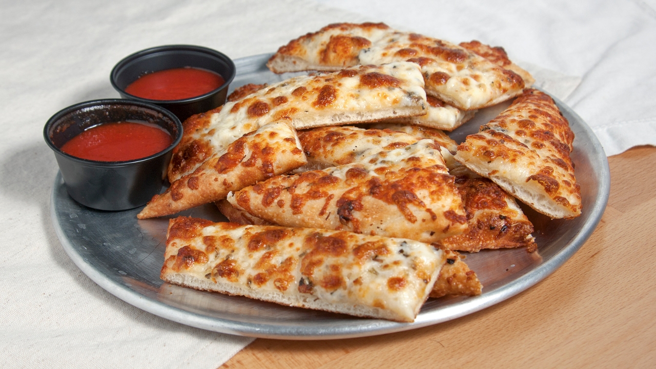 Order Garlic Cheese Bread food online from D6 Pizza store, Hesperia on bringmethat.com