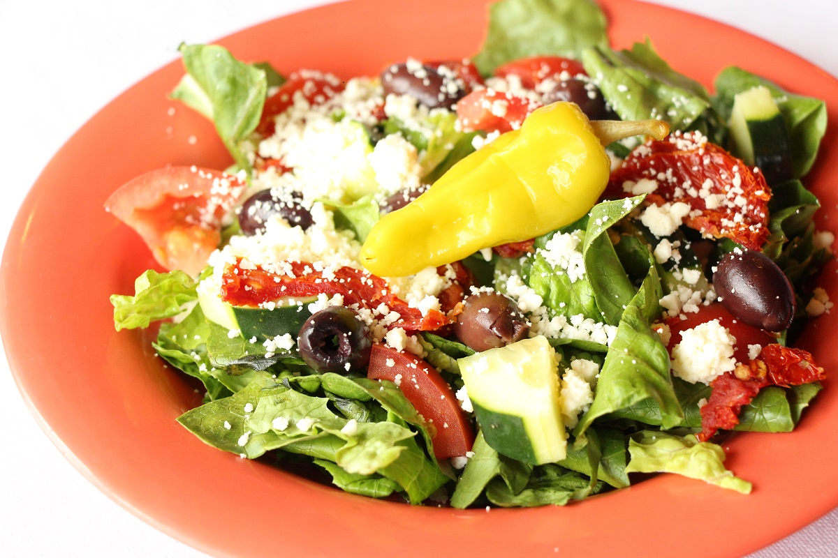 Order Greek Salad food online from Palios Pizza Cafe of Mansfield store, Mansfield on bringmethat.com