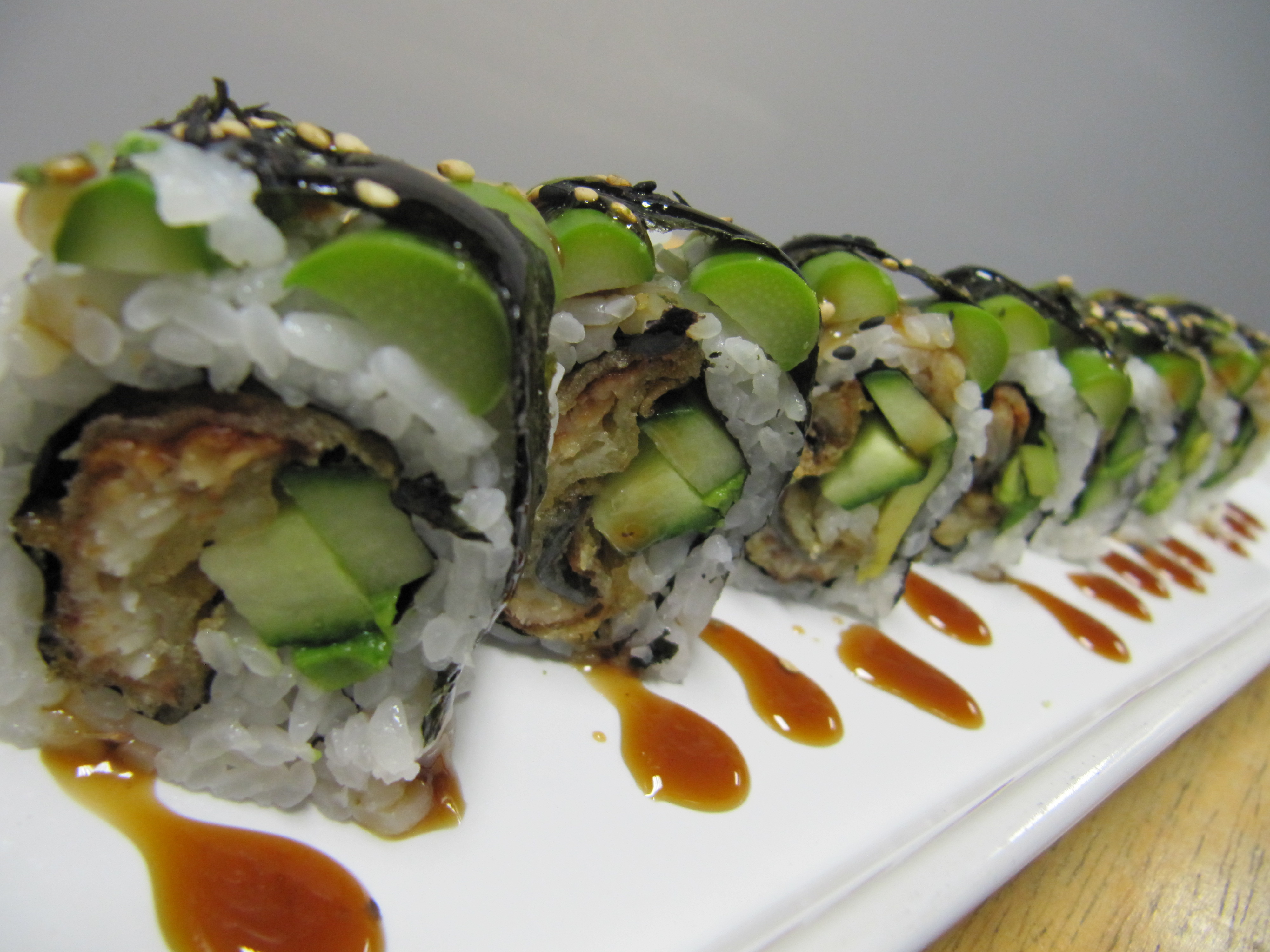 Order Green Valley Roll food online from House Modern Sushi store, Mesa on bringmethat.com
