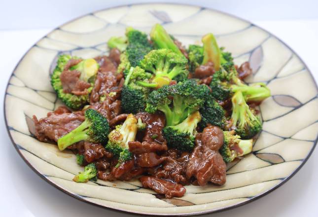Order D1. Beef with Broccoli Dinner 芥蘭牛套餐 food online from Uncle Chen's Chinese Restaurant store, State College on bringmethat.com