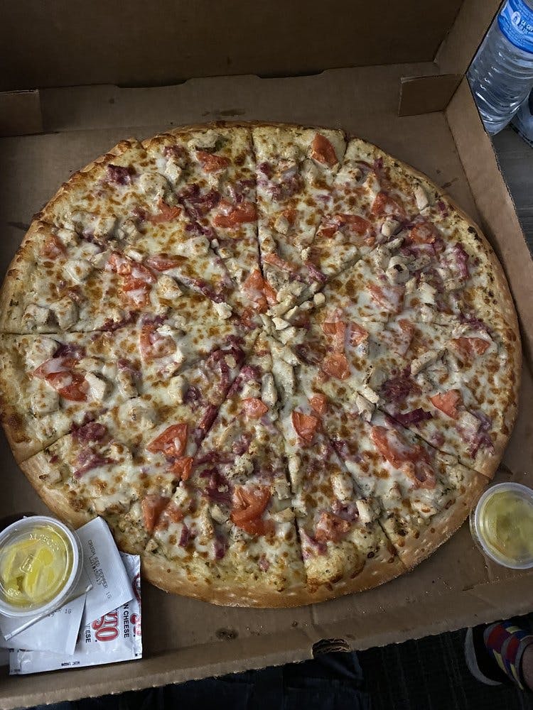 Order Grilled Chicken Ranch Pizza - Small 10'' food online from Rays Pizza store, Nashville on bringmethat.com