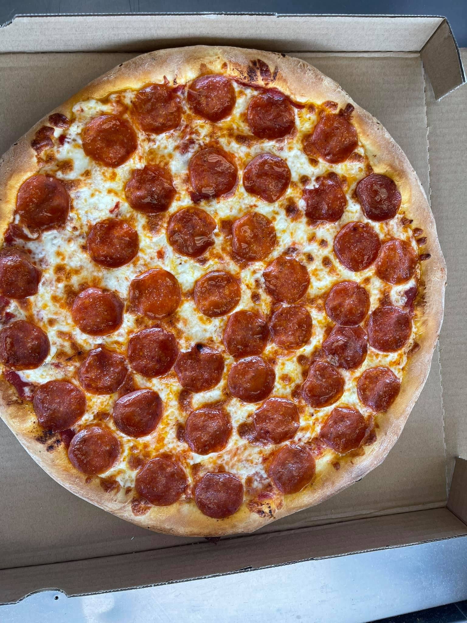Order Pepperoni Pizza - Large 15'' food online from The Pizza Factory store, San Diego on bringmethat.com