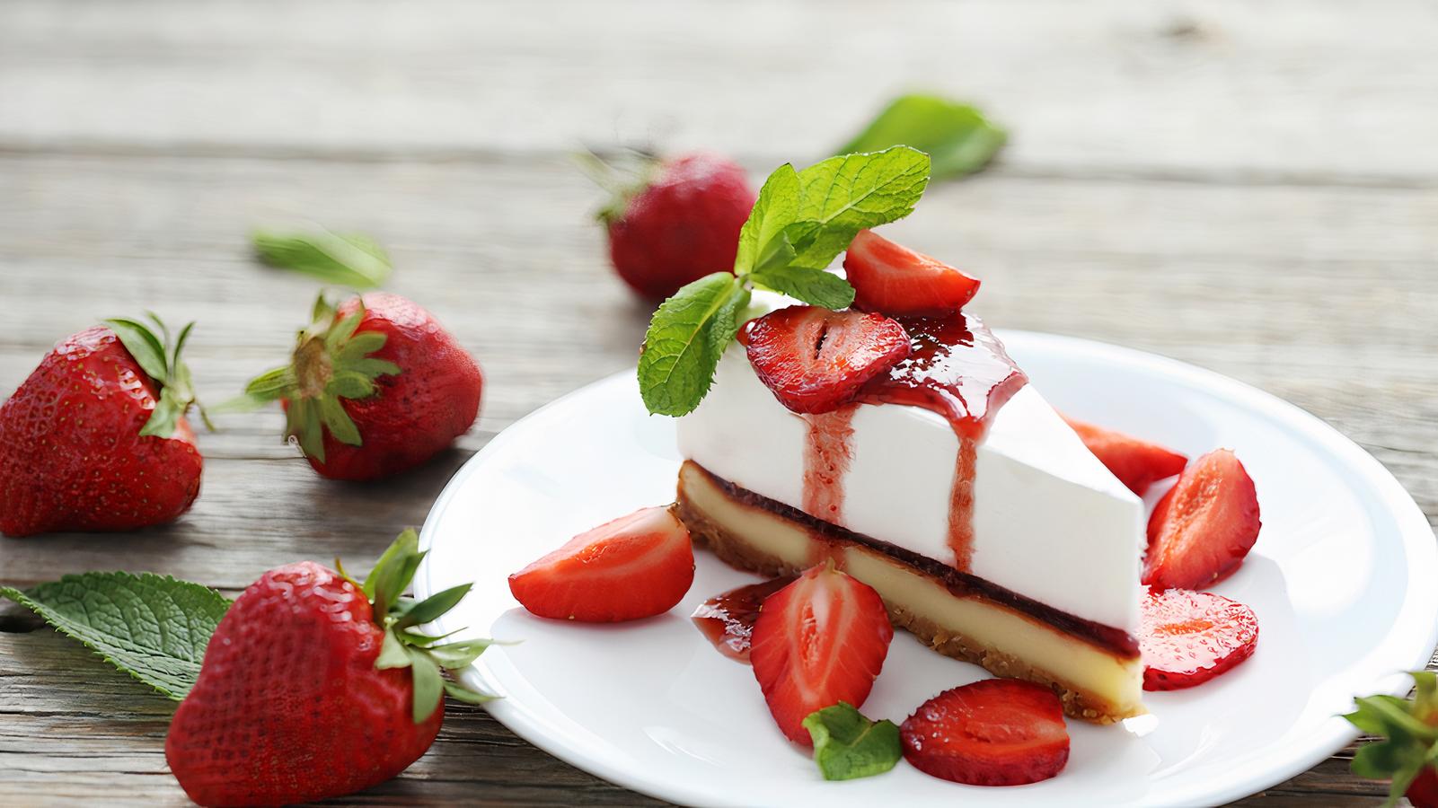 Order Strawberry Cheesecake food online from Best Crispy Fried Chicken store, San Francisco on bringmethat.com