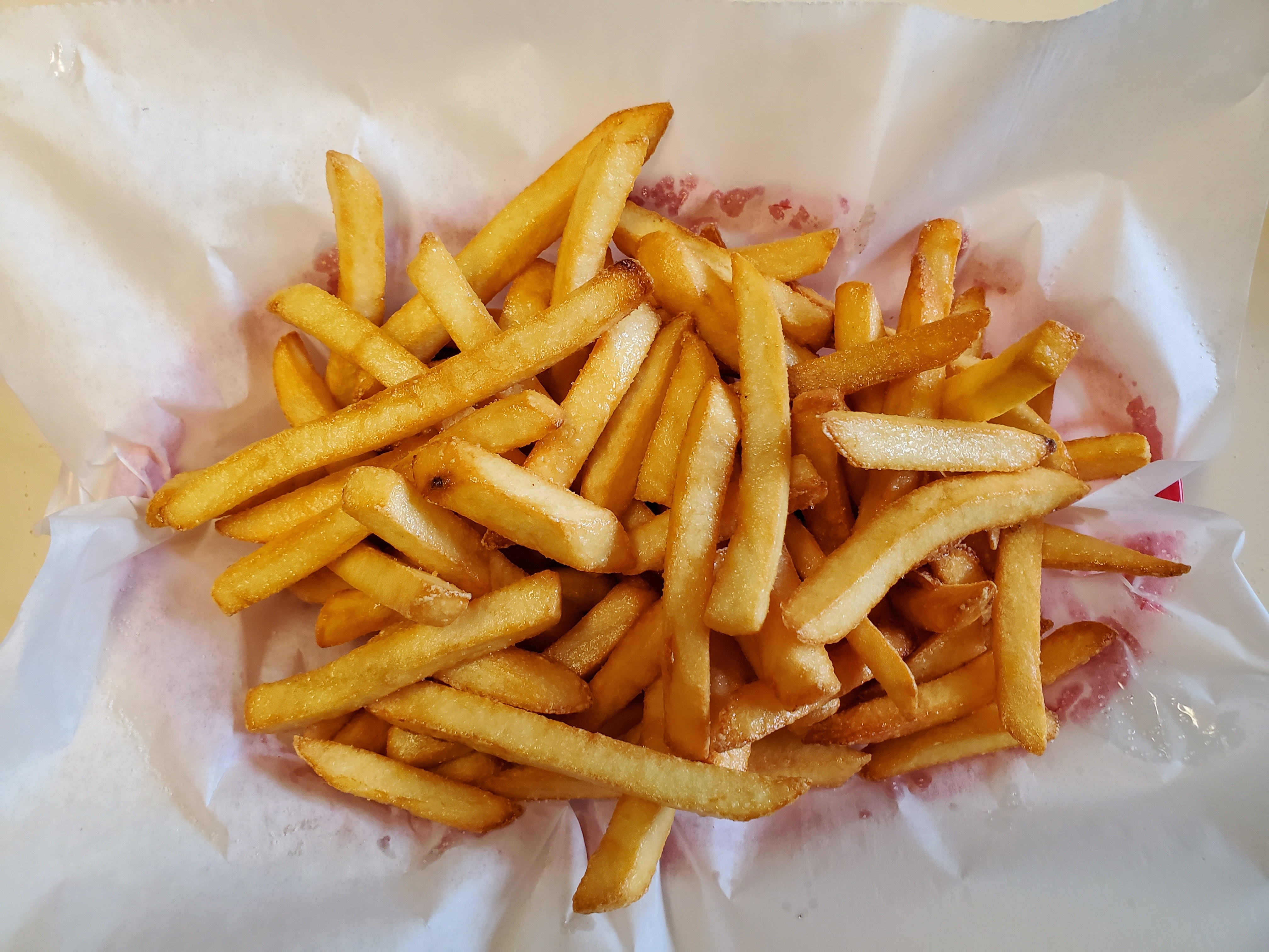 Order Basket of Fries food online from Dan Dee Bar & Grill store, Binghamton on bringmethat.com