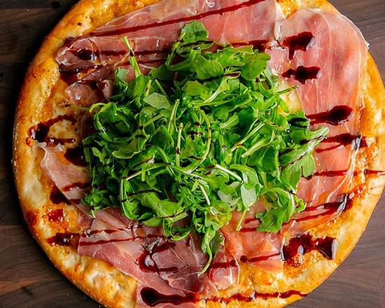 Order 16" Prosciutto & Fig food online from New York Pizzeria store, Houston on bringmethat.com