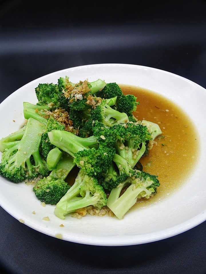 Order GARLIC BROCCOLI food online from The Asian Bistro store, San Diego on bringmethat.com