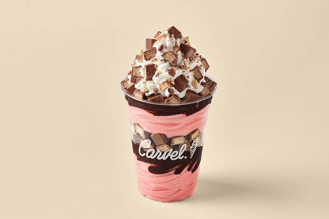 Order Strawberry KITKAT® Duos Sundae Dasher® food online from Carvel Ice Cream store, Hazlet on bringmethat.com