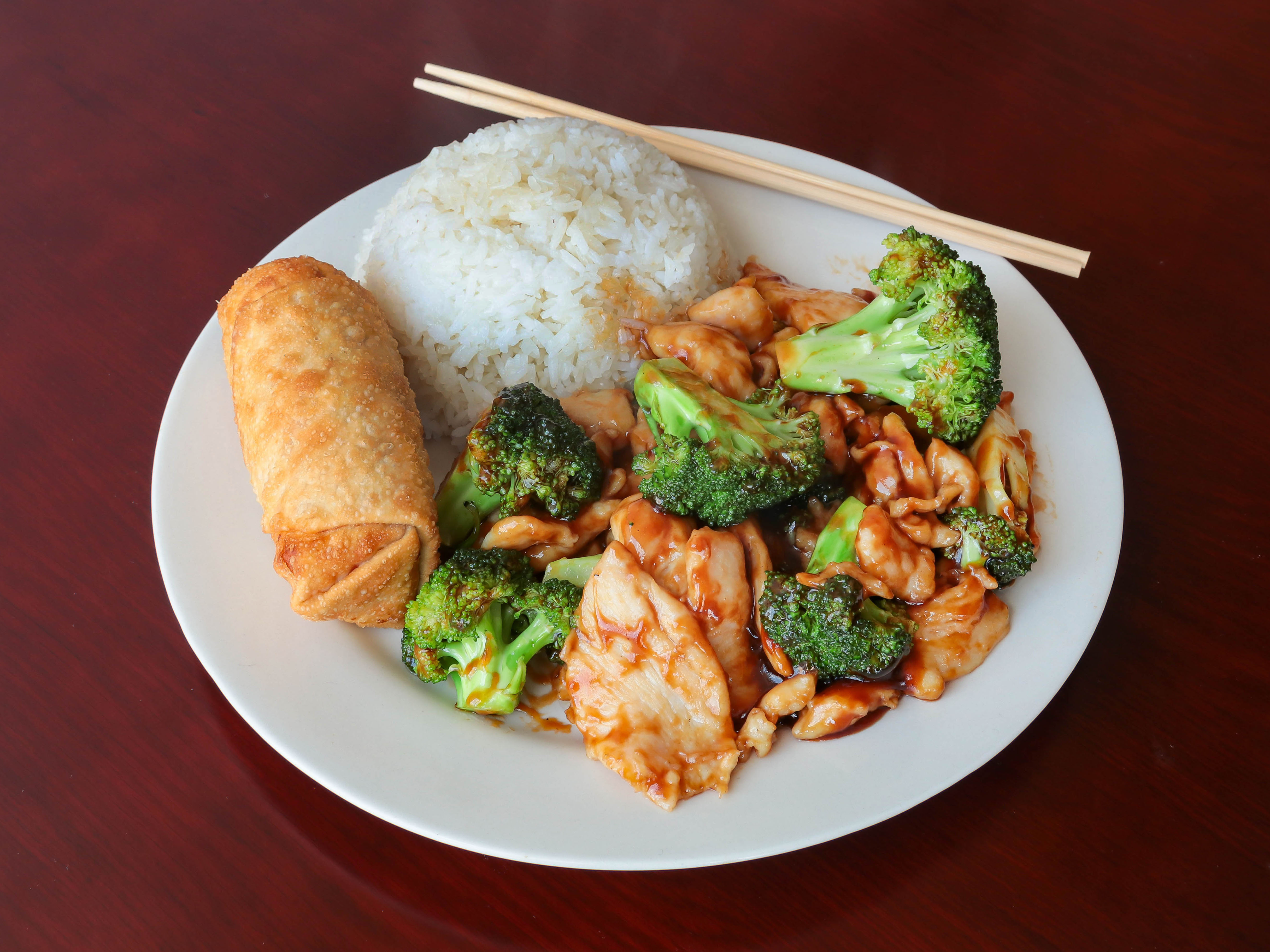 Order Broccoli Chicken Combo Platter food online from New ocean chinese restaurant store, Philadelphia on bringmethat.com