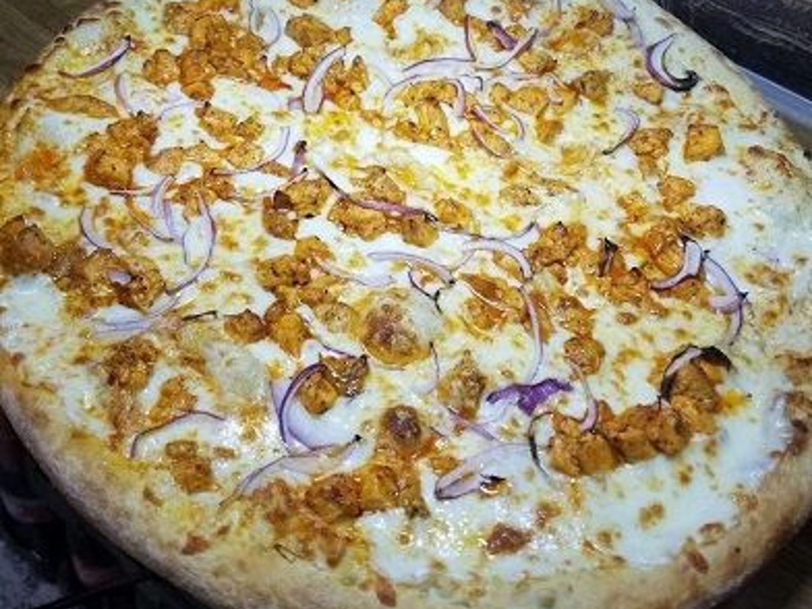 Order BUFFALO  CHICKEN food online from Clockwork Pizza store, Tempe on bringmethat.com