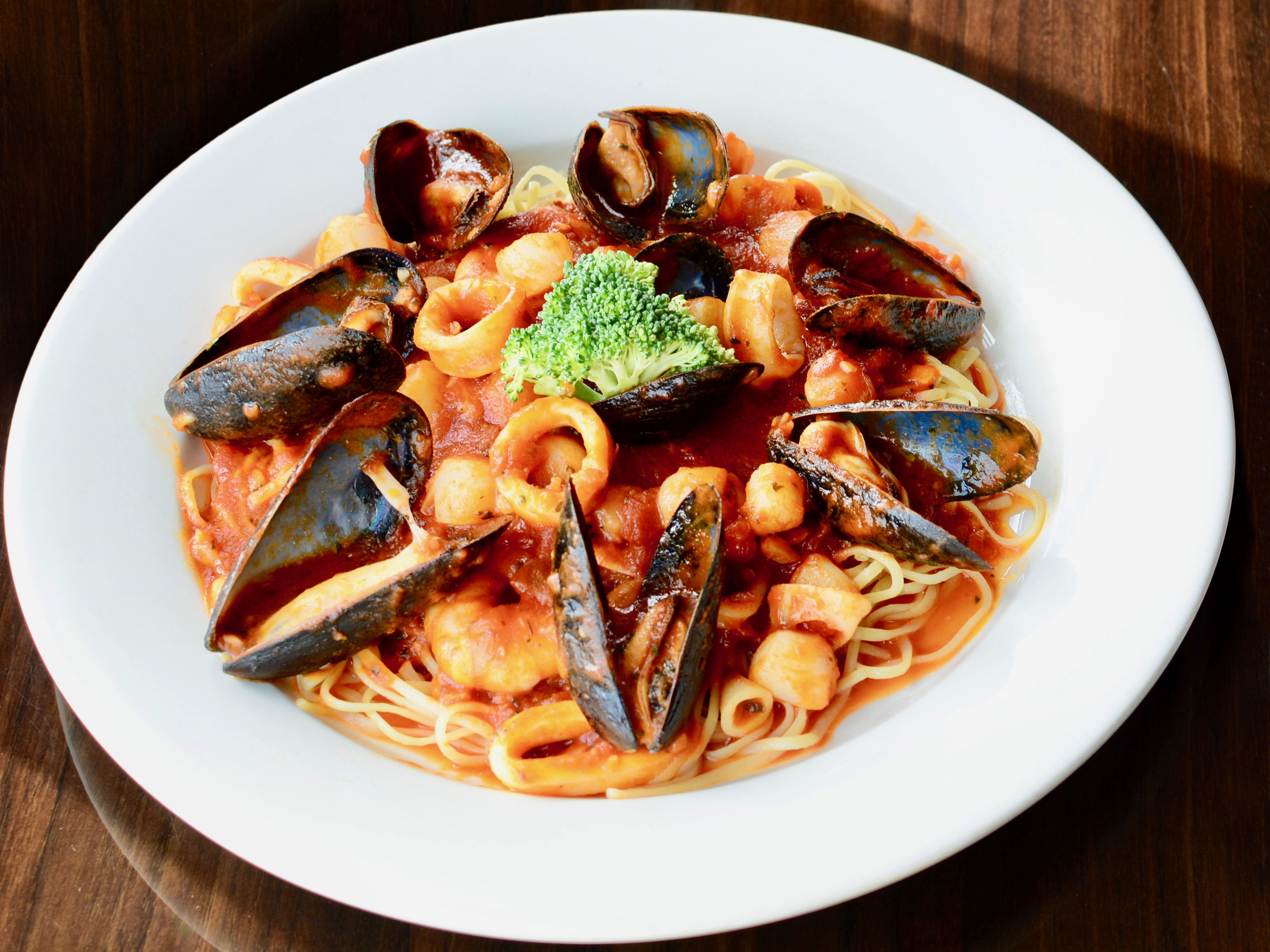 Order Seafood Marinara food online from Ruffinos Spaghetti House store, Arlington on bringmethat.com