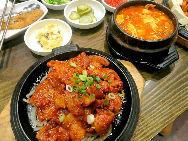 Order LA Gochujang Samgyupsal food online from Dubu store, Elkins Park on bringmethat.com