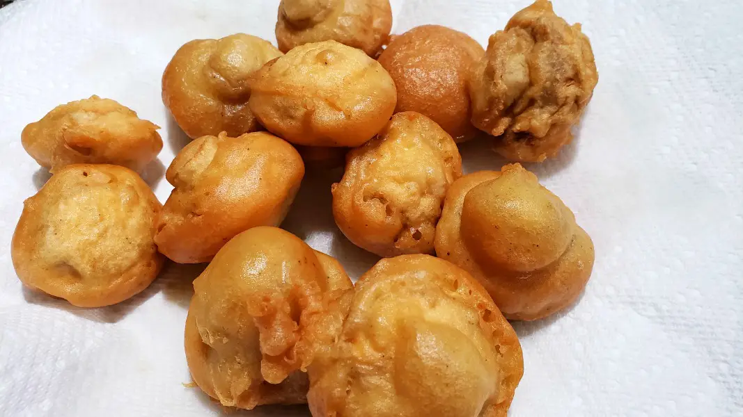 Order Fried Mushrooms food online from Pizza Place store, Detroit on bringmethat.com