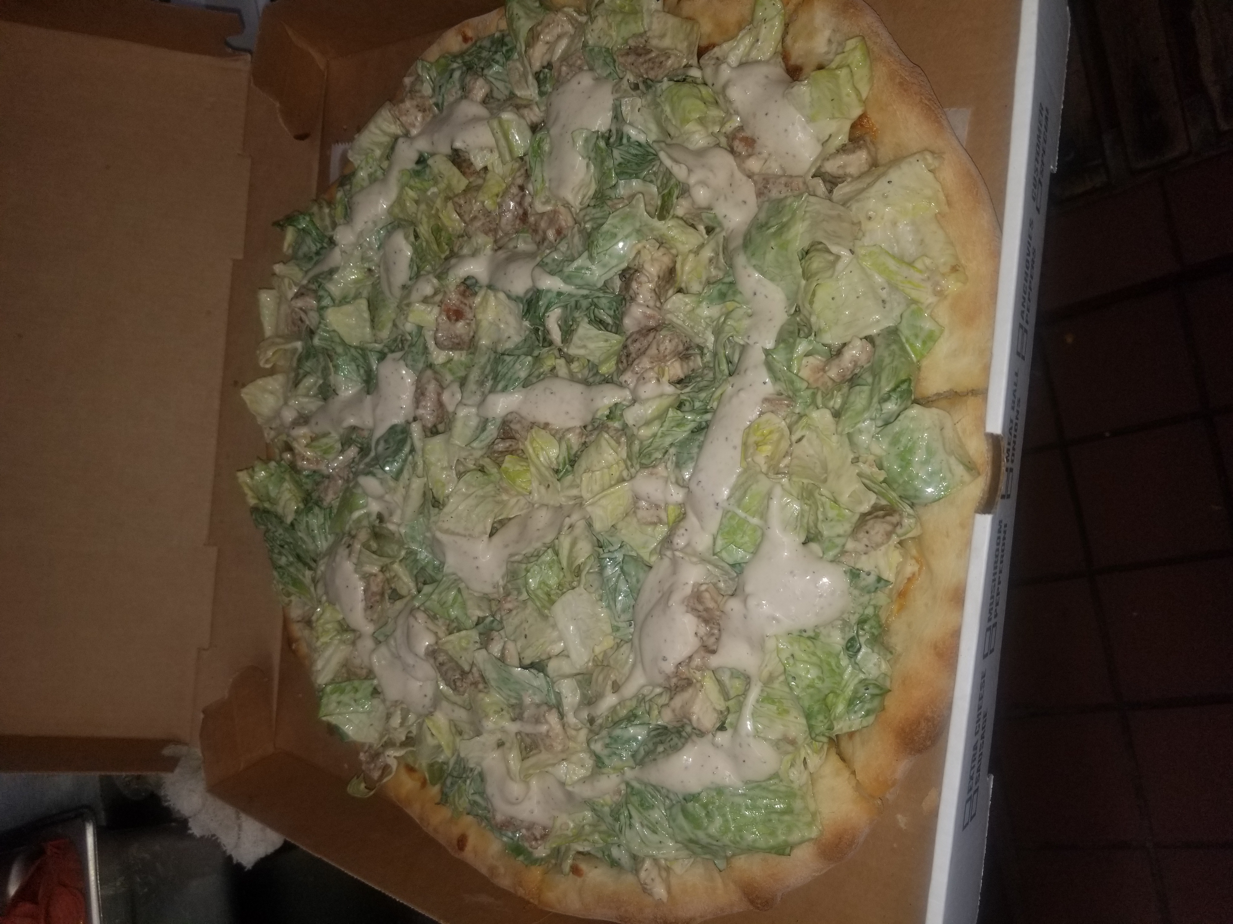 Order LARGE 16INCH Ensalada Pizza Pie food online from My Family Pizza store, Staten Island on bringmethat.com