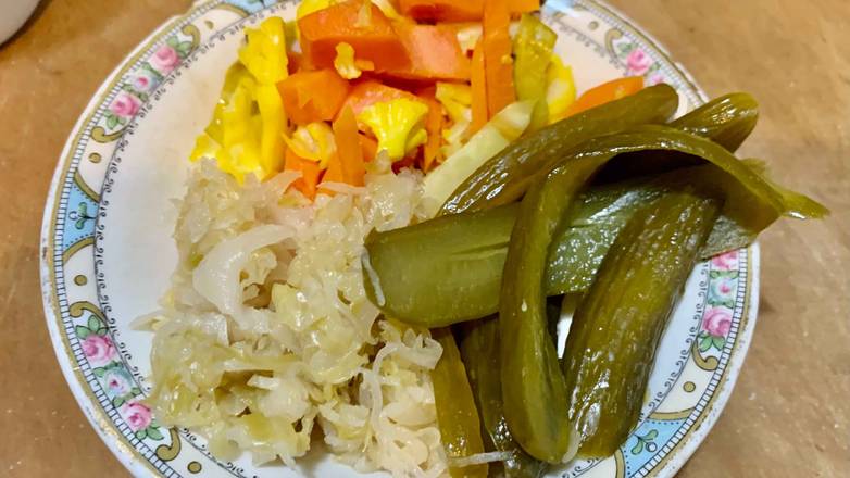 Order Pickle Plate food online from Queen store, New York on bringmethat.com