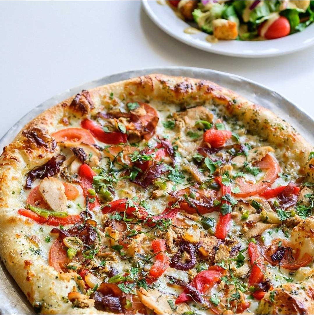 Order Spicy Chicken Cilantro Pizza - 8'' food online from The Loop Pizza Grill store, Kernersville on bringmethat.com