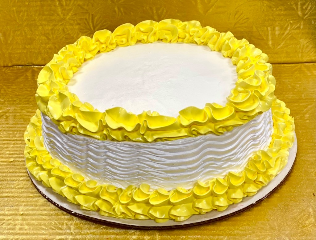 Order Dulce de Leche Cake D.R. Style  food online from Cecilia Bakery store, West New York on bringmethat.com