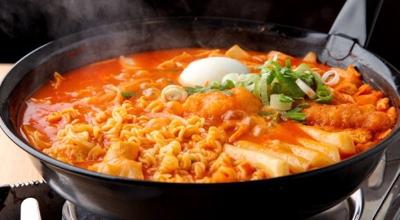Order Hot and Spicy Rice Cake in Hot Pot (즉석떡복이) food online from Yangji Gamjatang store, Los Angeles on bringmethat.com