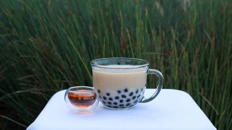 Order Honey Green Milk Tea, Hot (Medium) food online from Cha For Tea store, Long Beach on bringmethat.com