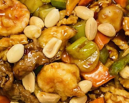 Order Kung Pao Triple Delight food online from Hibachi store, New Haven on bringmethat.com